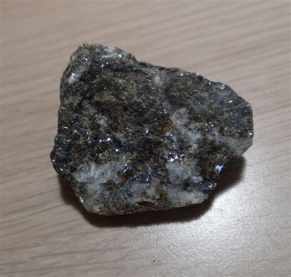  Sphalerite, Un Minéral Polyvalent Pour L’Industrie Métallique et Les Technologies Énergétiques de Demain!